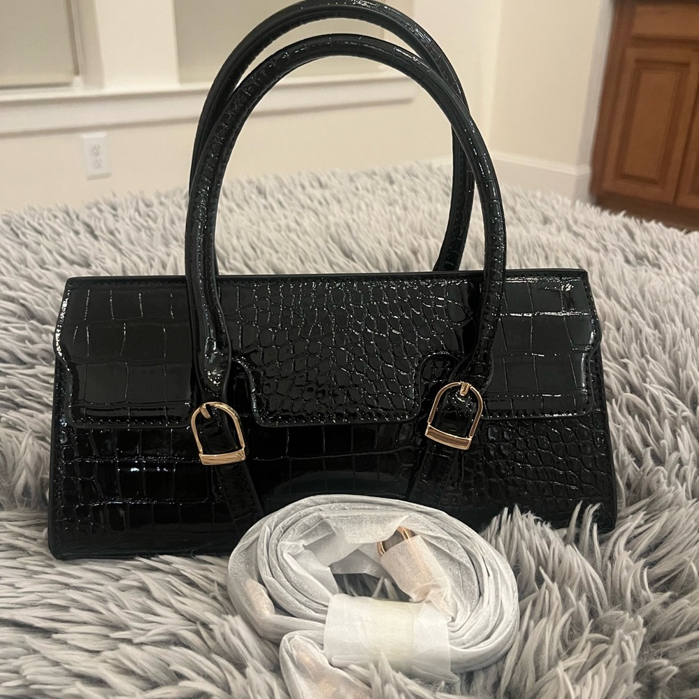 Melie Bianco Black East West Shoulder Bag - Picture 1 of 4